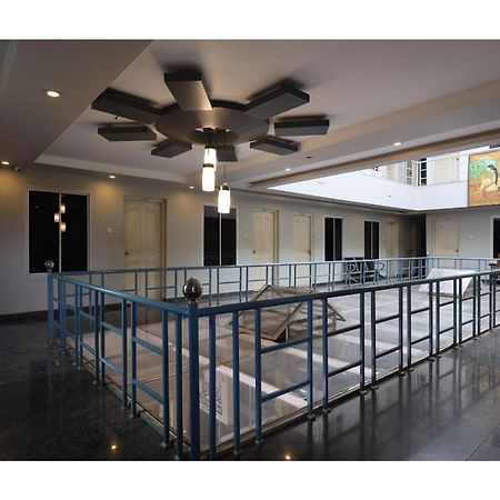 Hotel Collection O Ar Square à Thrissur Extérieur photo