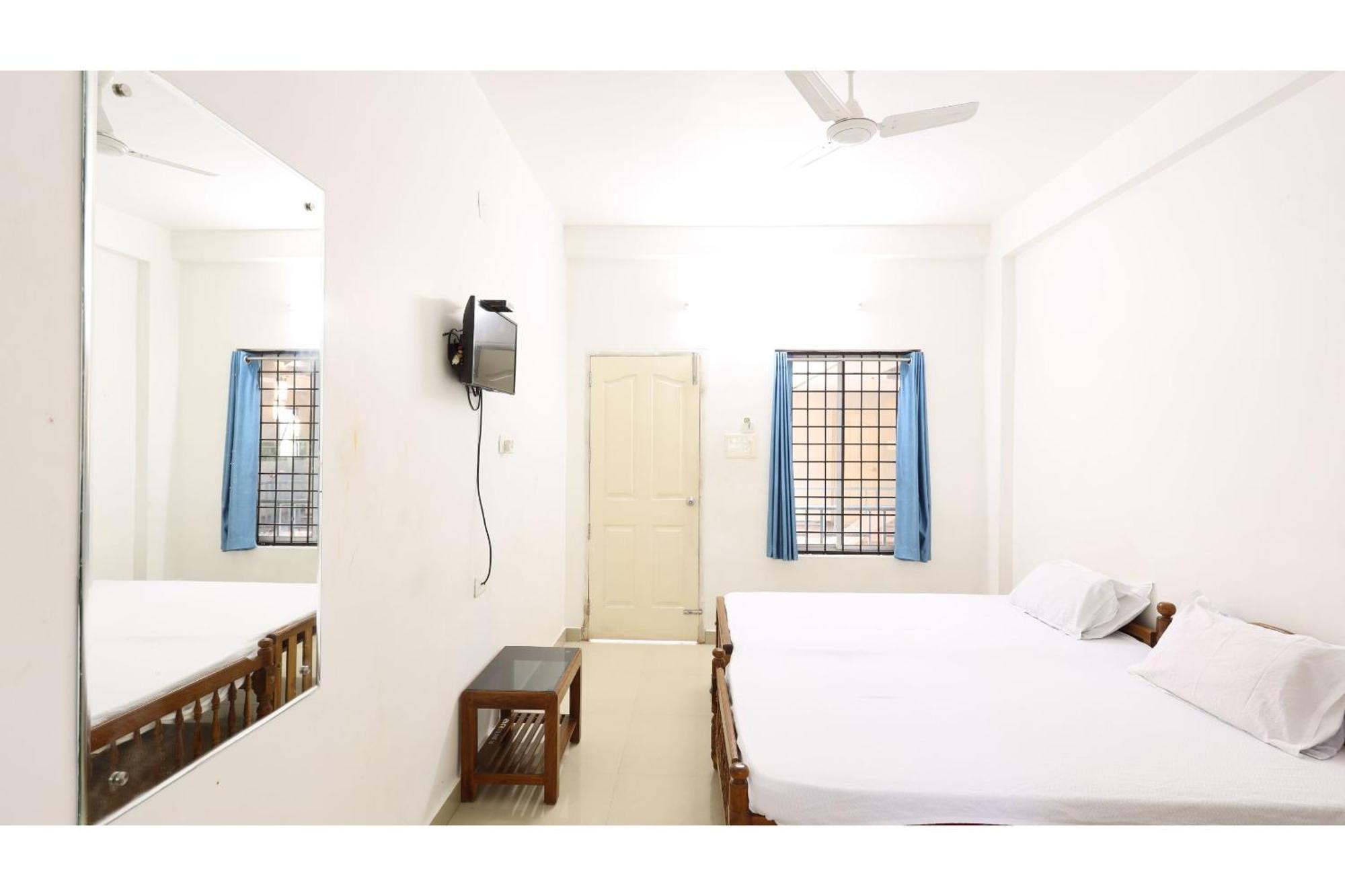 Hotel Collection O Ar Square à Thrissur Extérieur photo