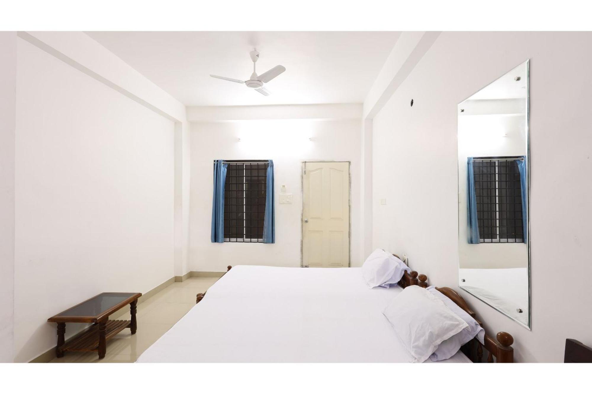 Hotel Collection O Ar Square à Thrissur Extérieur photo